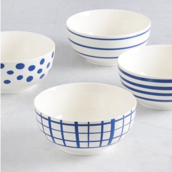 ❌Sold❌Gap Home 6” Blue & White Assorted Ceramic Bowls, Set of 4 - Picture 2 of 8